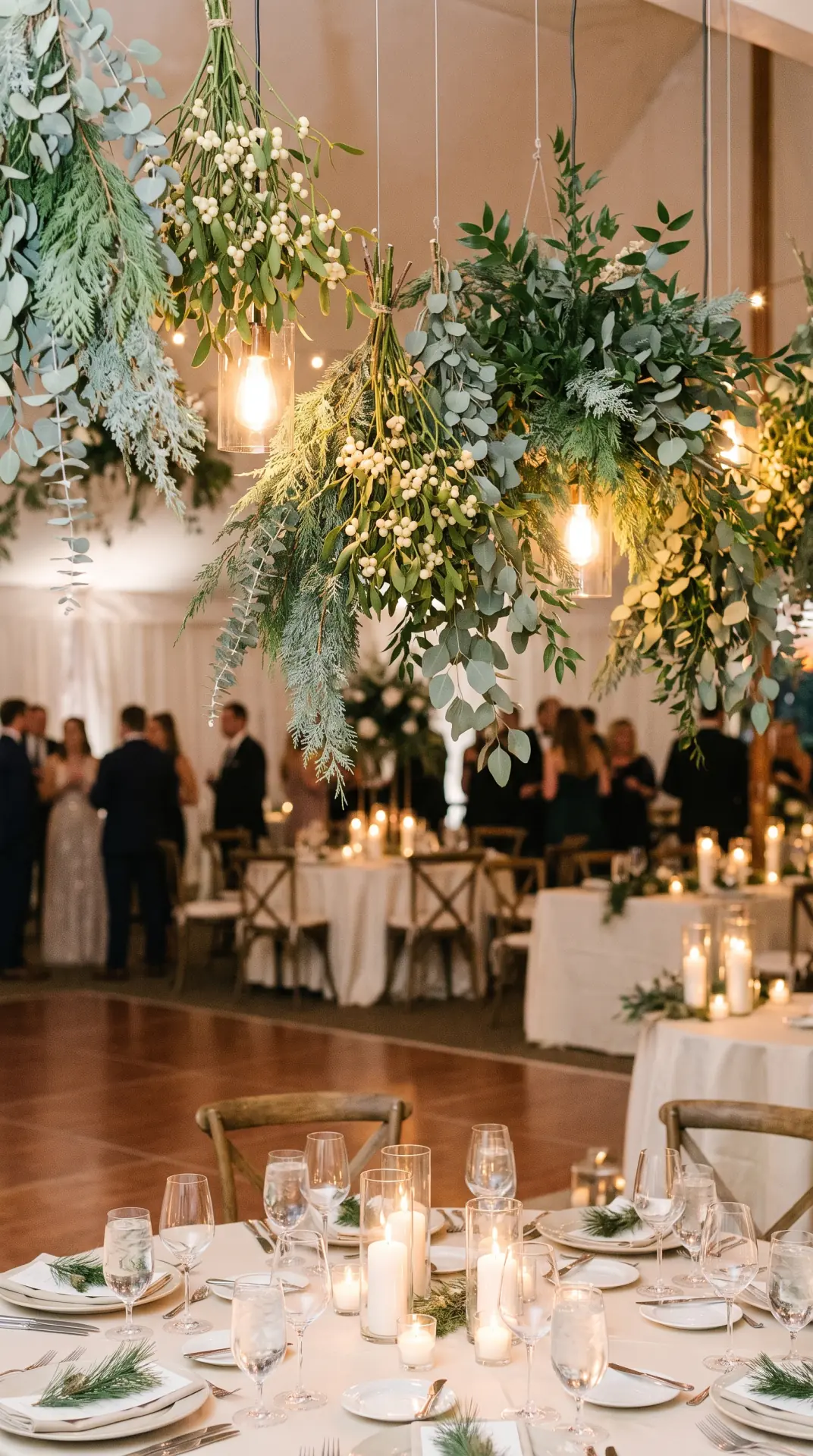 27 December Wedding Ideas That Make Winter Feel Magical 21 Mistletoe-Inspired Hanging Greenery
